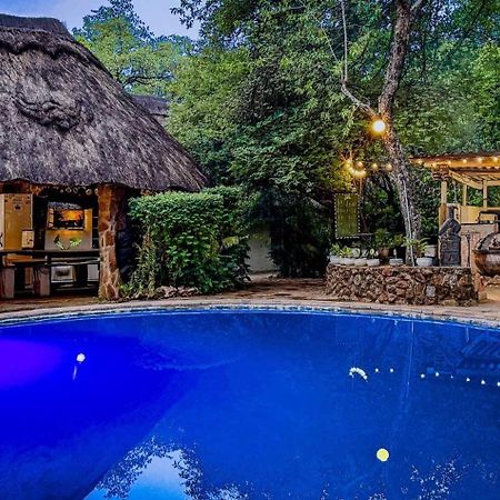 Victoria Falls Backpackers Lodge- Camp Sites Extérieur photo