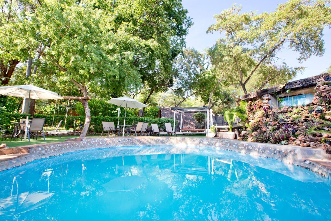 Victoria Falls Backpackers Lodge- Camp Sites Extérieur photo