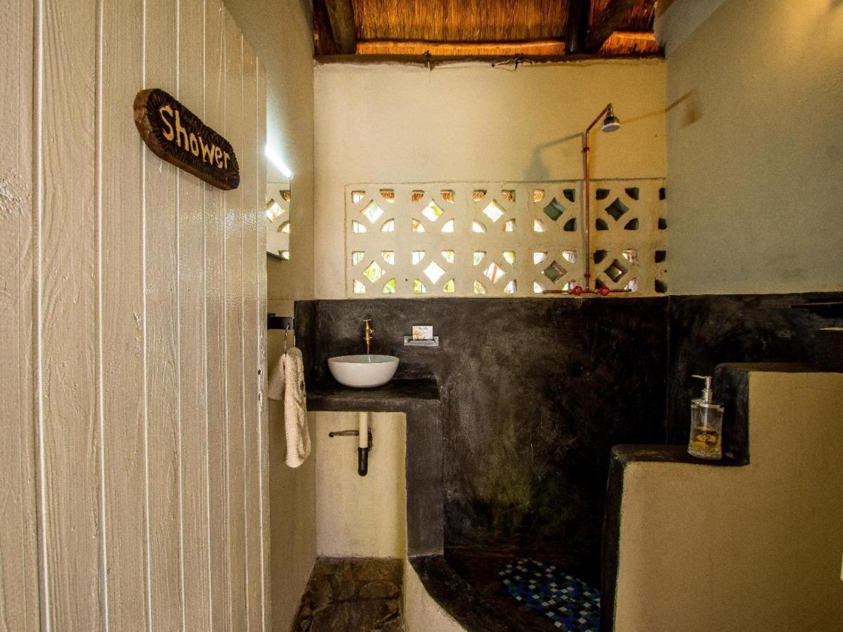 Victoria Falls Backpackers Lodge- Camp Sites Extérieur photo