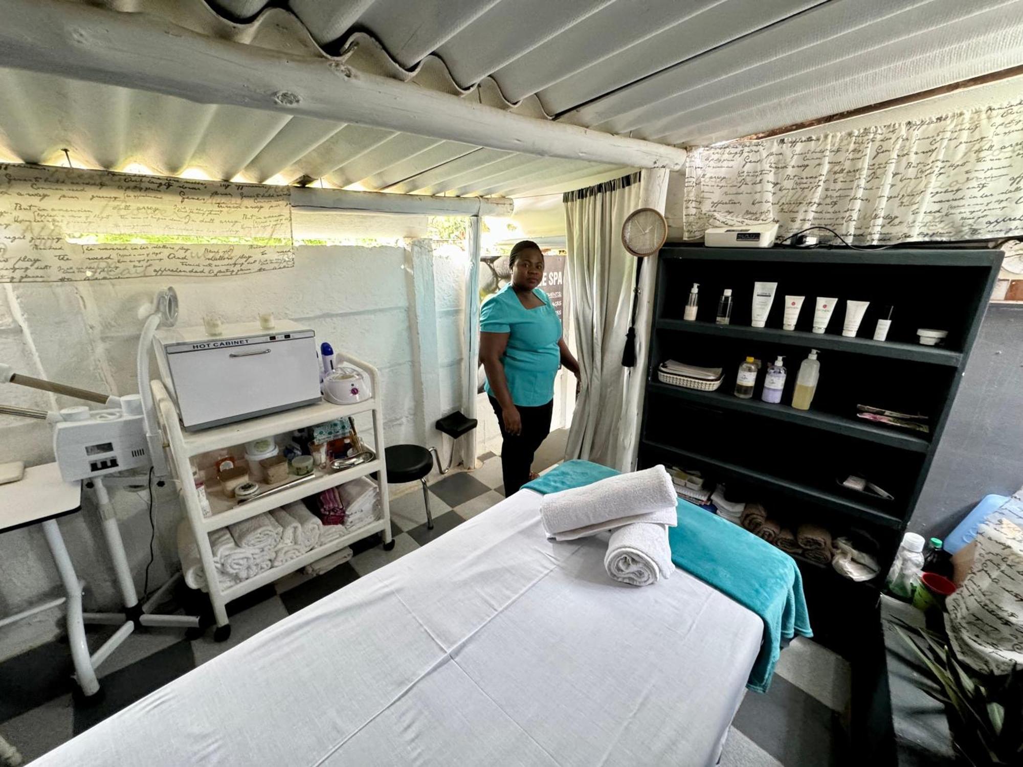 Victoria Falls Backpackers Lodge- Camp Sites Extérieur photo