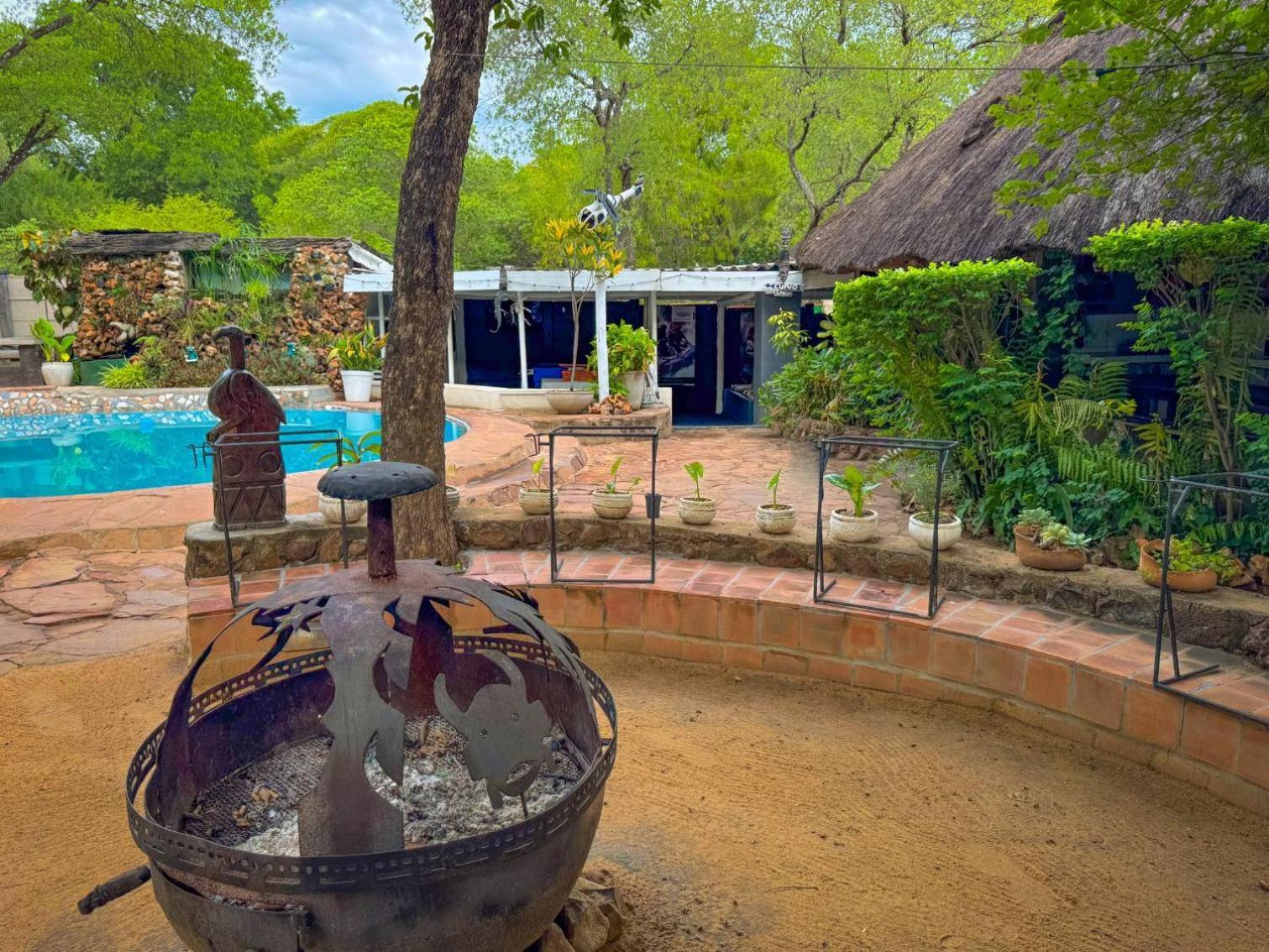 Victoria Falls Backpackers Lodge- Camp Sites Extérieur photo