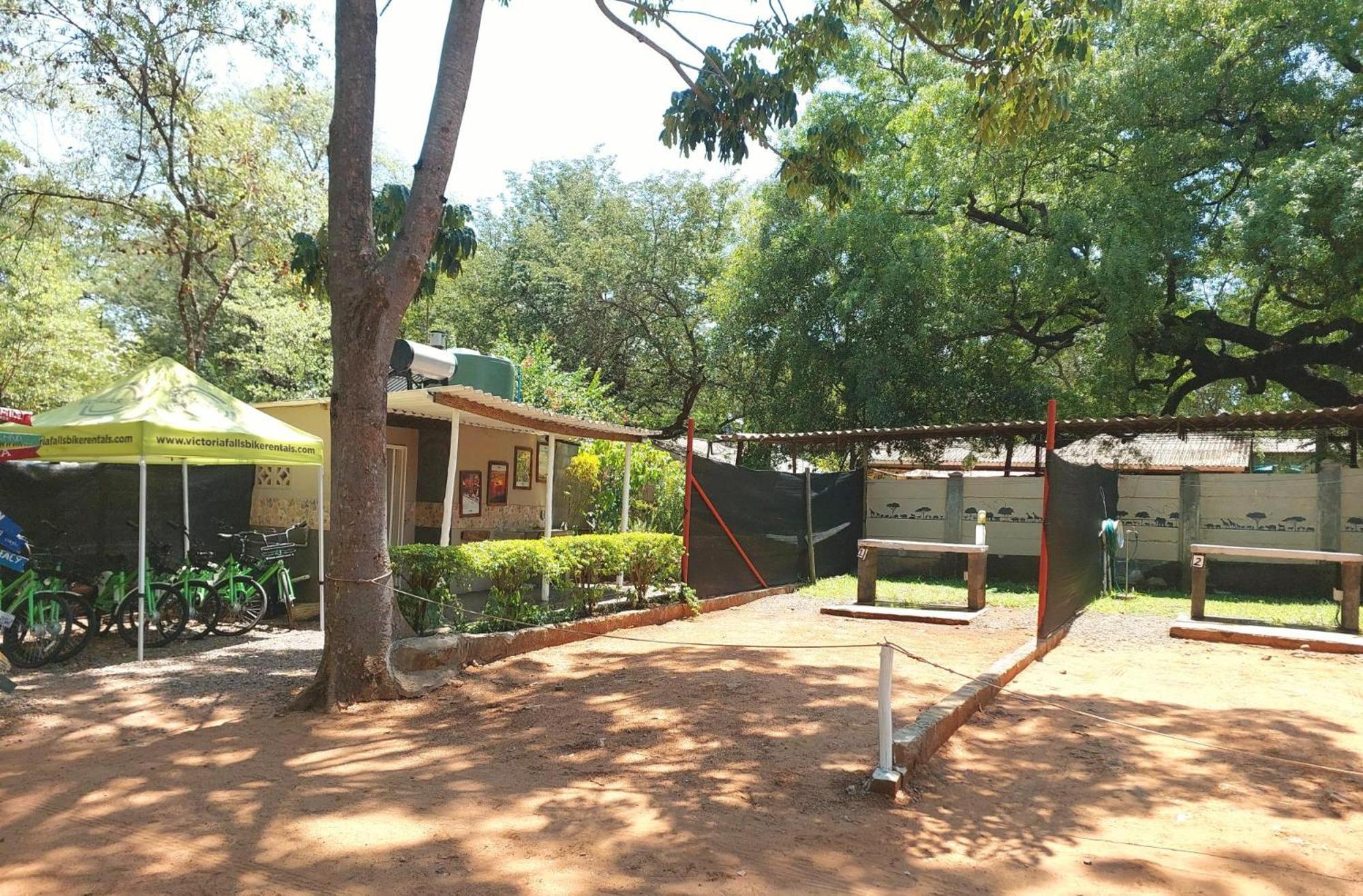Victoria Falls Backpackers Lodge- Camp Sites Extérieur photo