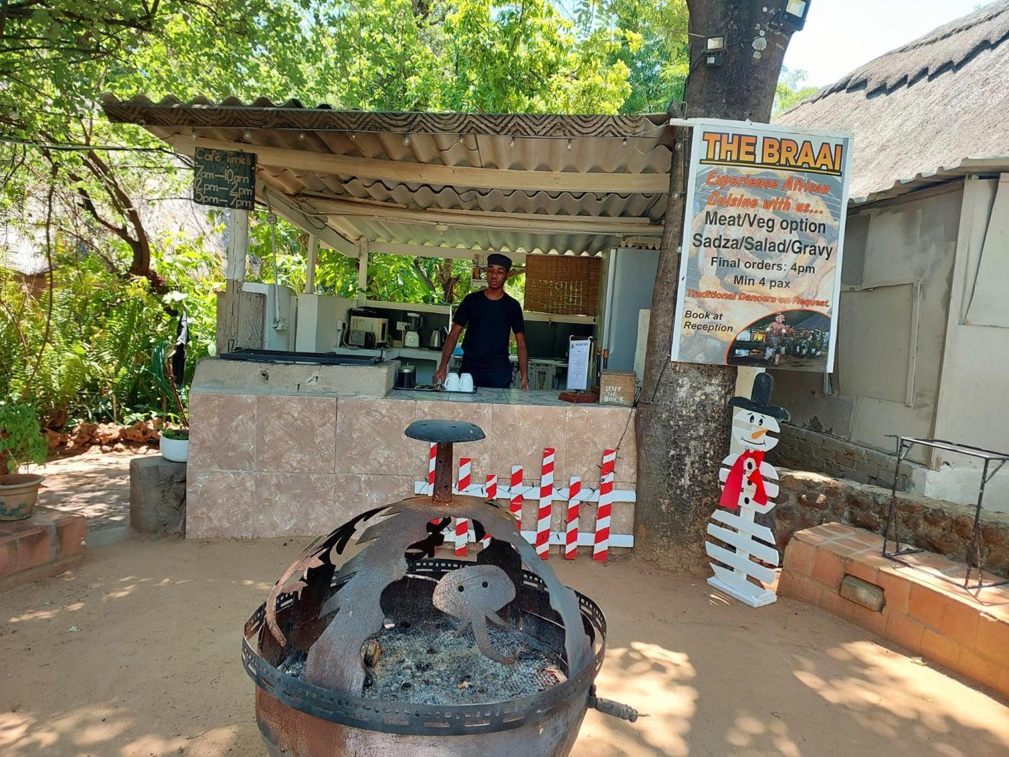 Victoria Falls Backpackers Lodge- Camp Sites Extérieur photo