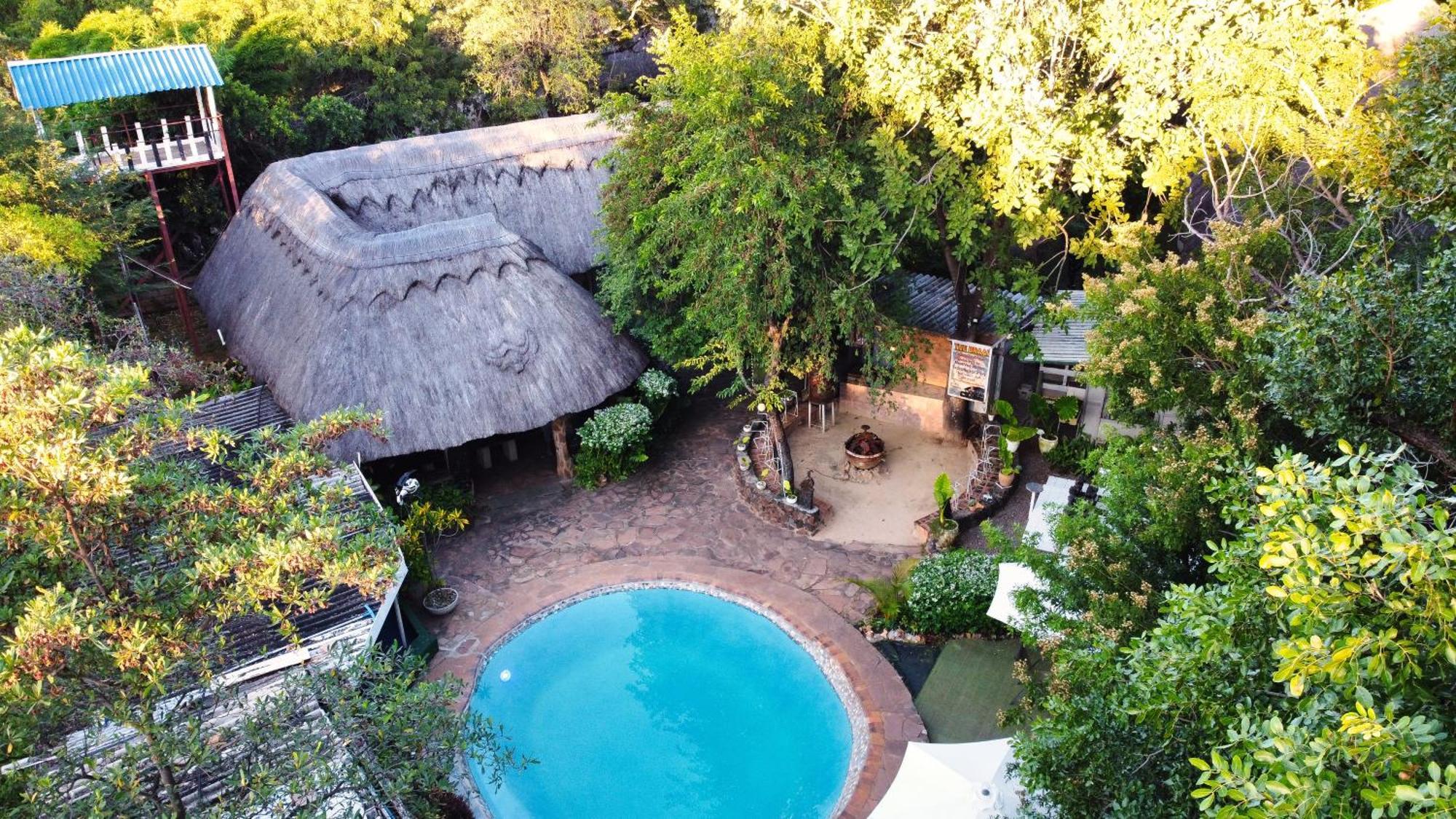 Victoria Falls Backpackers Lodge- Camp Sites Extérieur photo
