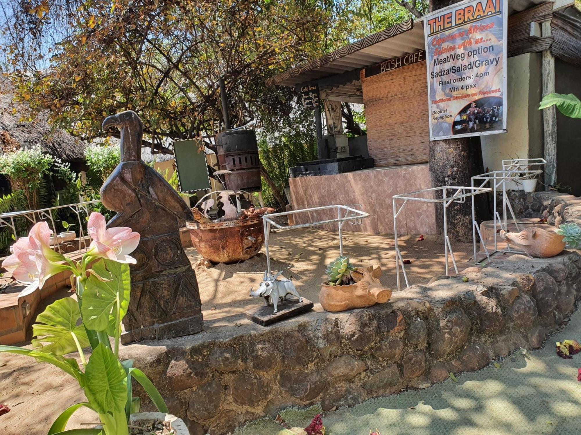 Victoria Falls Backpackers Lodge- Camp Sites Extérieur photo